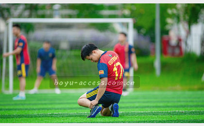 屏幕左侧显示2-1,右方计时器跳到89分钟。